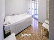 Se alquila habitación en piso de 4 dormitorios en Valencia