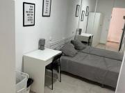 Se alquila habitación en piso de 4 dormitorios en Valencia