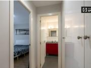 Se alquila habitación en piso de 4 dormitorios en Valencia