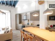 Se alquila habitación en piso de 4 habitaciones en El...