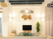 Se alquila habitación en piso de 4 habitaciones en El...