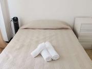 Se alquila habitación en piso de 4 habitaciones en...