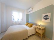 Se alquila habitación en piso de 4 habitaciones en Granada