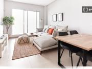 Se alquila habitación en piso de 4 habitaciones en Sevilla