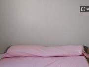 Se alquila habitación en piso de 4 habitaciones en Sevilla