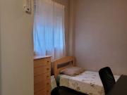 Habitación en piso compartido en alquiler en La Plata,...