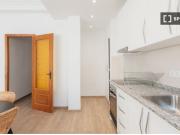 Se alquila habitación en piso de 4 habitaciones en Valencia