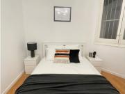 Se alquila habitación en piso de 5 dormitorios en...