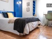 Se alquila habitación en piso de 5 dormitorios en...