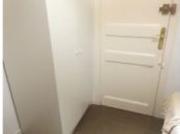 Se alquila habitación en piso de 5 dormitorios en Dreta...