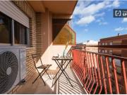 Se alquila habitación en piso de 5 dormitorios en Valencia