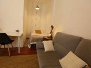 Se alquila habitación en piso de 5 habitaciones en...