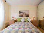 Se alquila habitación en piso de 5 habitaciones en...