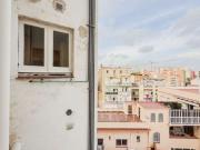 Se alquila habitación en piso de 5 habitaciones en Barcelona