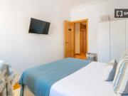 Habitación en piso compartido de 5 habitaciones en...