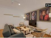 Se alquila habitación en piso de 5 habitaciones en Barcelona