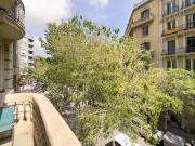 Se alquila habitación en piso de 5 habitaciones en Barcelona