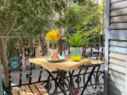 Se alquila habitación en piso de 5 habitaciones en Barcelona