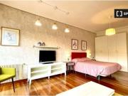 Se alquila habitación en piso de 5 habitaciones en Bilbao
