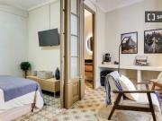 Se alquila habitación en piso de 5 habitaciones en El...