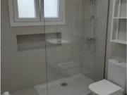 Se alquila habitación en piso de 5 habitaciones en Lavapiés