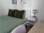 Se alquila habitación en piso de 5 habitaciones en Madrid