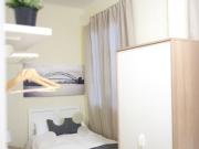 Se alquila habitación en piso de 5 habitaciones en Madrid