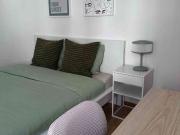 Se alquila habitación en piso de 5 habitaciones en Madrid