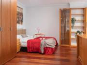 Se alquila habitación en piso de 5 habitaciones en Madrid