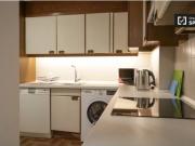 Se alquila habitación en piso de 5 habitaciones en Madrid