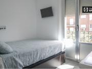 Se alquila habitación en piso de 5 habitaciones en... Se alquila habitación en piso de 5 habitaciones en...