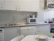 Se alquila habitación en piso de 5 habitaciones en...