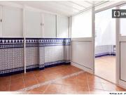 Se alquila habitación en piso de 5 habitaciones en Sevilla