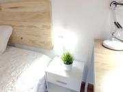 Se alquila habitación en piso de 5 habitaciones en...