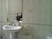 Se alquila habitación en piso de 5 habitaciones, Madrid