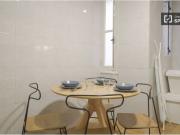 Se alquila habitación en piso de 6 dormitorios en Arapiles