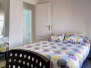 Se alquila habitación en piso de 6 dormitorios en Plaza...