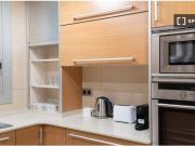 Se alquila habitación en piso de 6 habitaciones en Barcelona