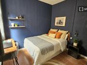 Se alquila habitación en piso de 6 habitaciones en Barcelona