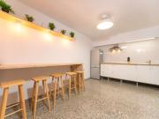 Se alquila habitación en piso de 6 habitaciones en...