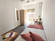 Se alquila habitación en piso de 6 habitaciones en...