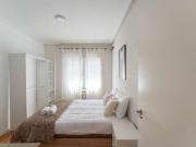 Se alquila habitación en piso de 6 habitaciones en...