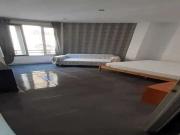 Se alquila habitación en piso de 6 habitaciones en Eixample