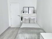 Se alquila habitación en piso de 6 habitaciones, Murcia