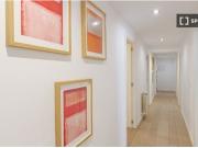 Se alquila habitación en piso de 6 habitaciones en...