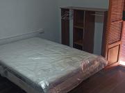 Se alquila habitación en piso de 6 habitaciones en...