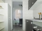 Se alquila habitación en piso de 6 habitaciones en Zaragoza