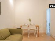 Se alquila habitación en piso de 7 dormitorios en Madrid
