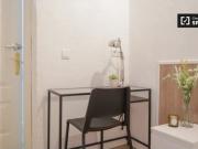 Se alquila habitación en piso de 7 dormitorios en Madrid