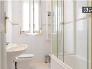 Se alquila habitación en piso de 7 dormitorios en Madrid